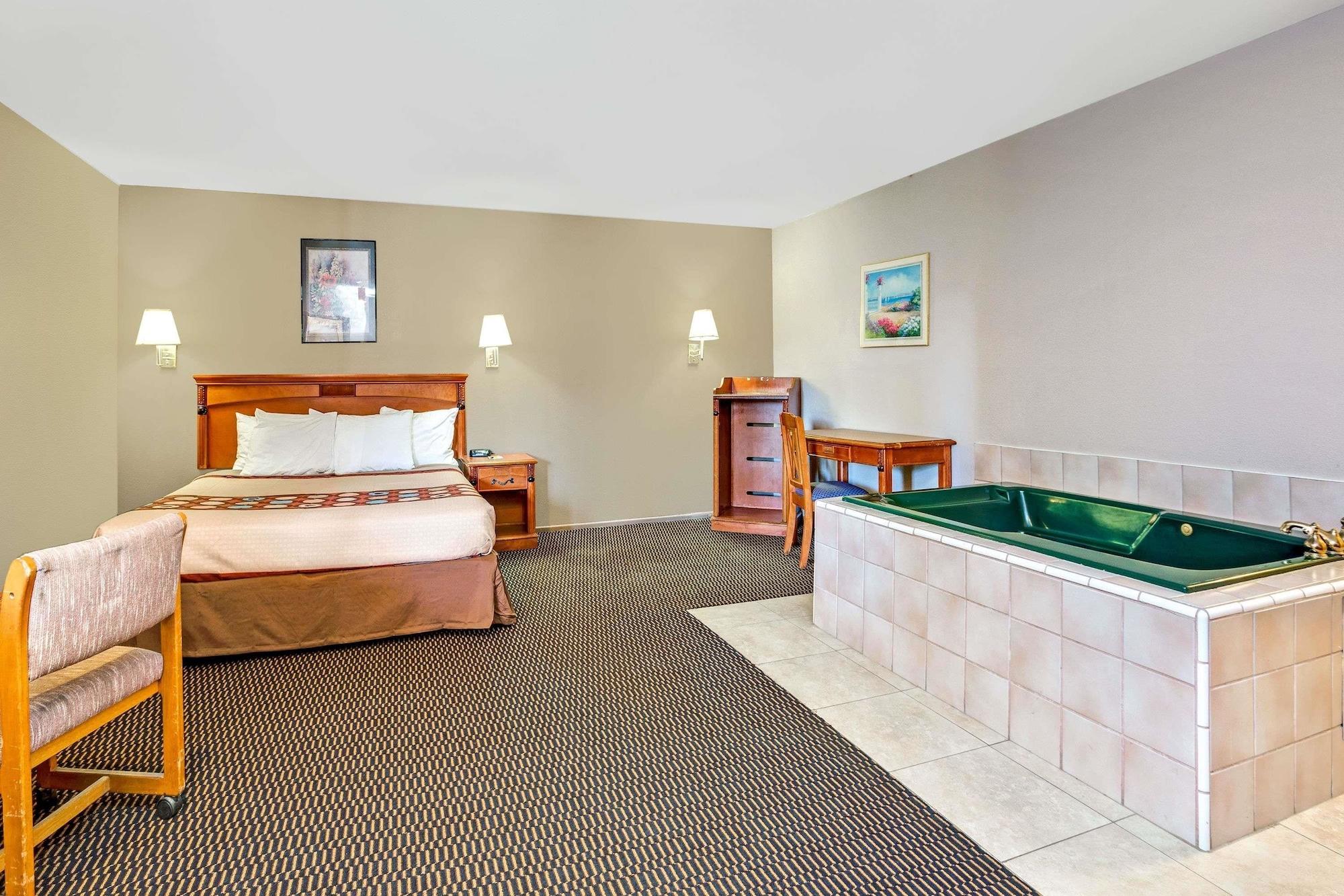 Super 8 By Wyndham Upland Ontario Ca Hotell Eksteriør bilde
